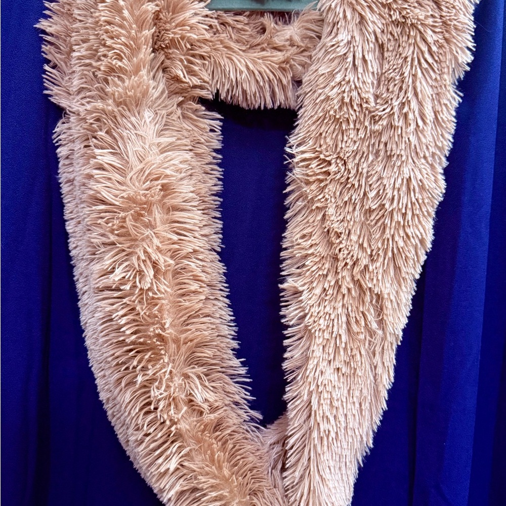 Plush Faux Fur Scarf Blush Pink Shag Cozy Winter Wrap Super Soft Luxe EUC Y2K